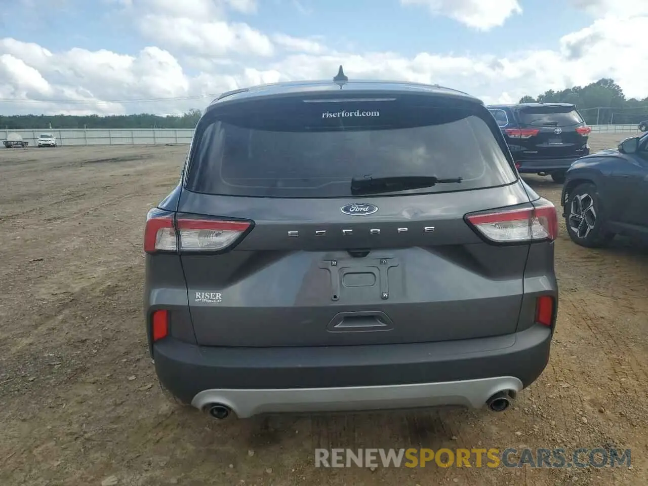6 Photograph of a damaged car 1FMCU0F65NUB15038 FORD ESCAPE 2022