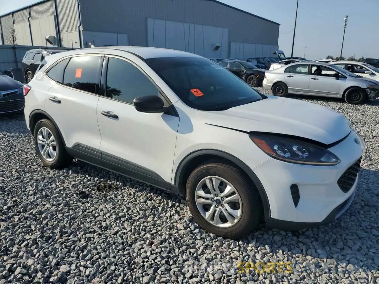 4 Photograph of a damaged car 1FMCU0F65NUB30610 FORD ESCAPE 2022