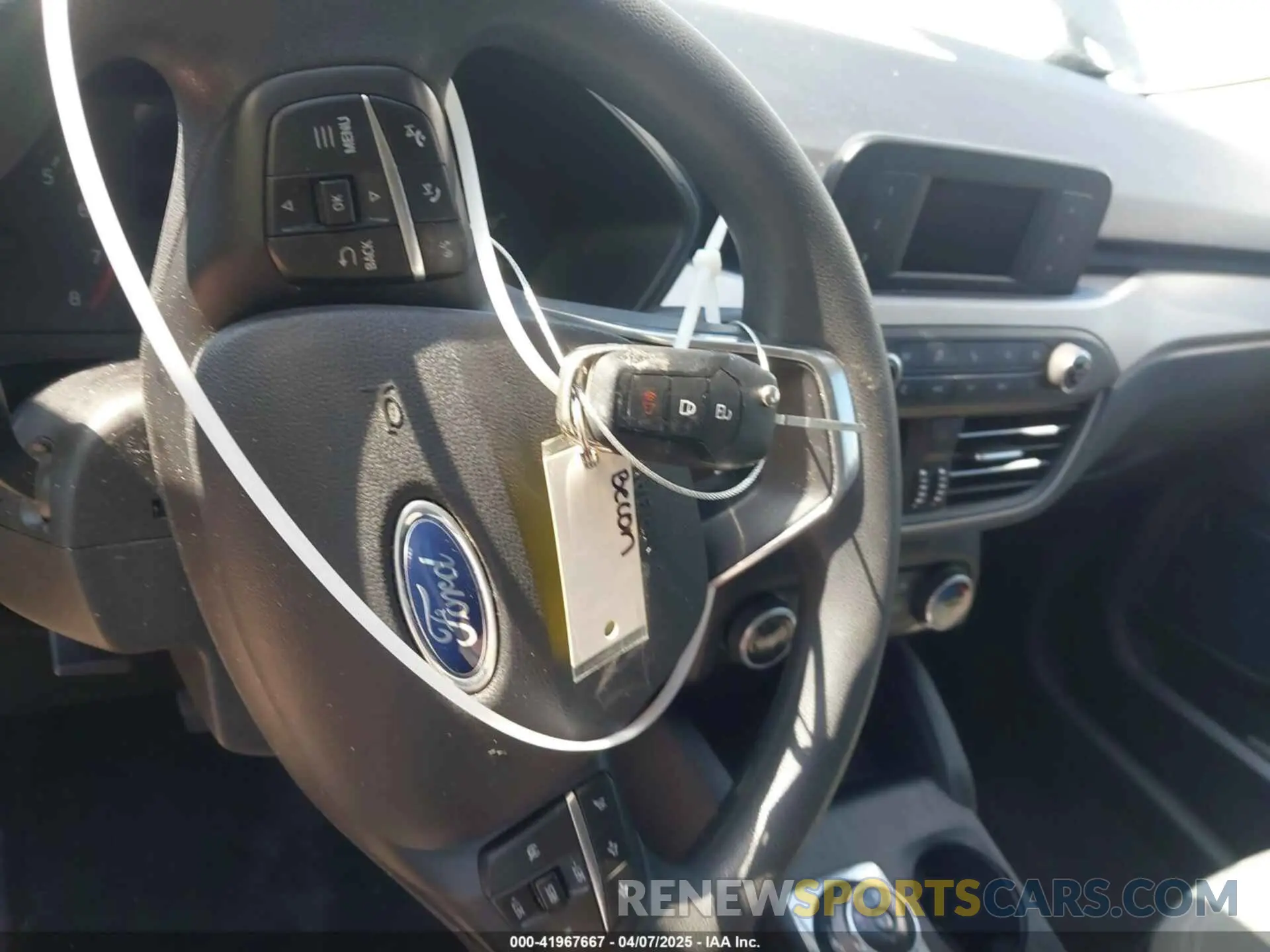 11 Photograph of a damaged car 1FMCU0F66NUA05518 FORD ESCAPE 2022