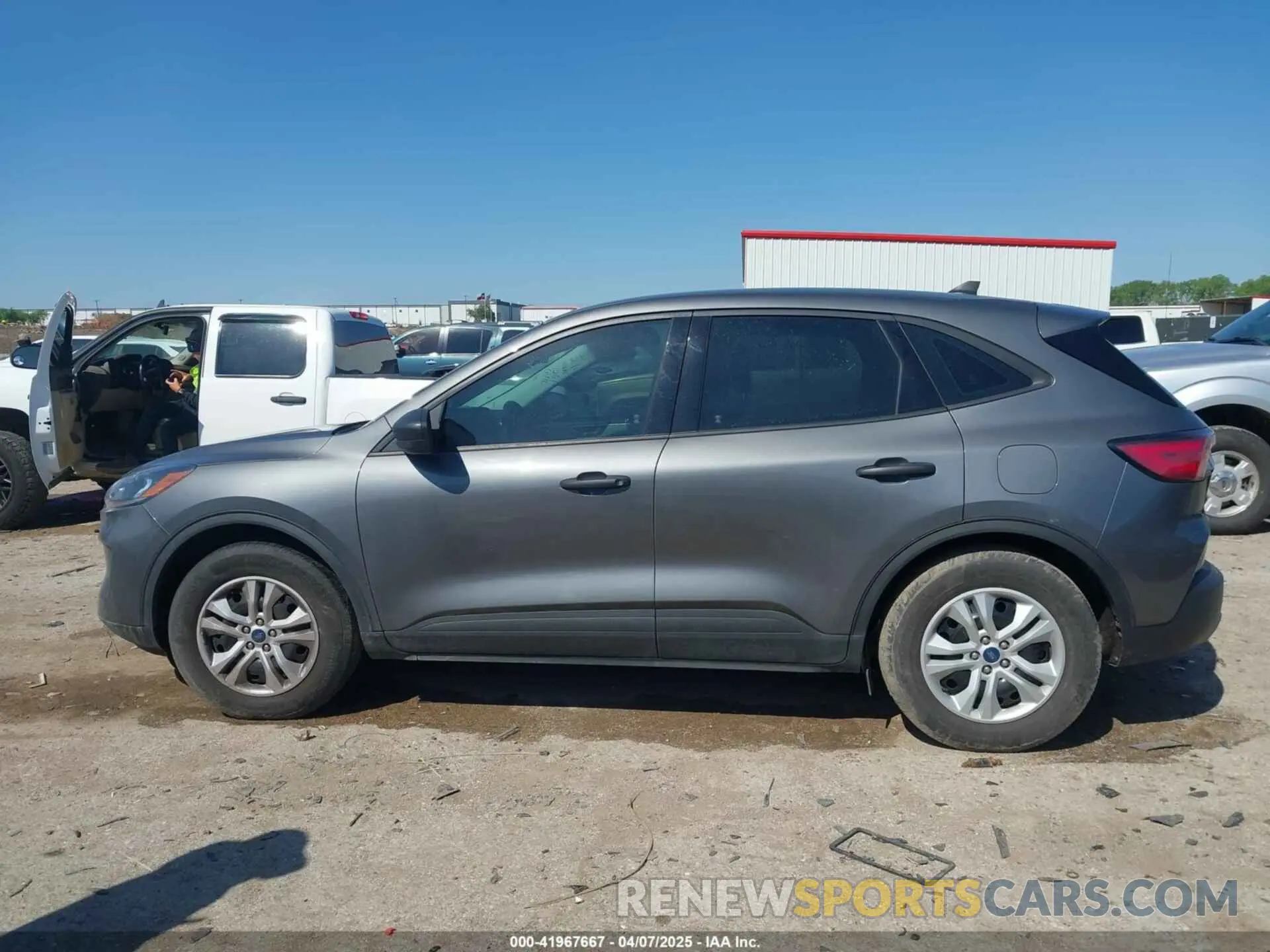 14 Photograph of a damaged car 1FMCU0F66NUA05518 FORD ESCAPE 2022