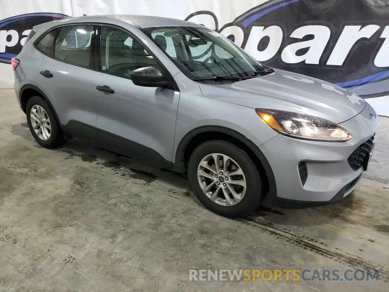 4 Photograph of a damaged car 1FMCU0F67NUA11974 FORD ESCAPE 2022