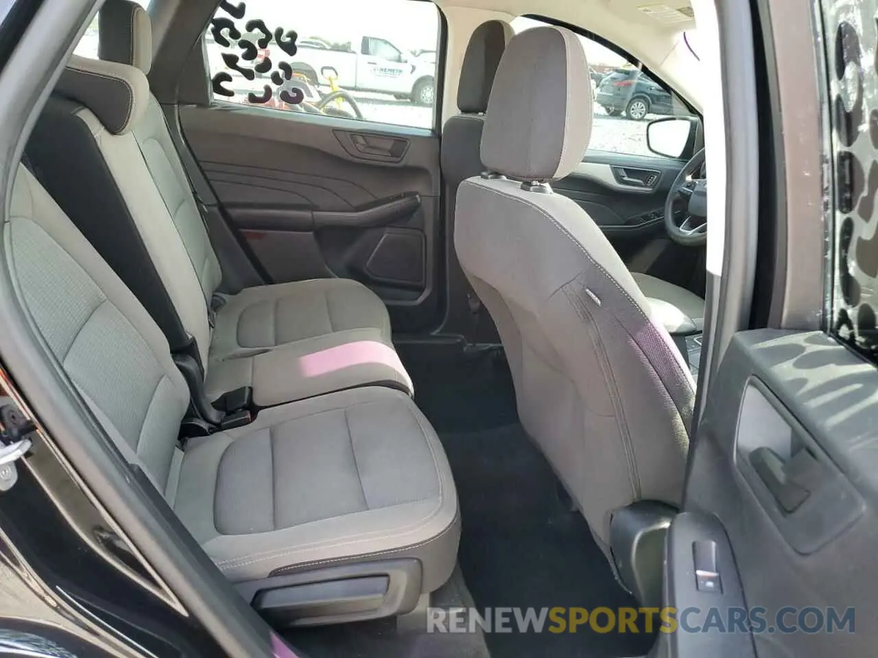 11 Photograph of a damaged car 1FMCU0F67NUA13739 FORD ESCAPE 2022