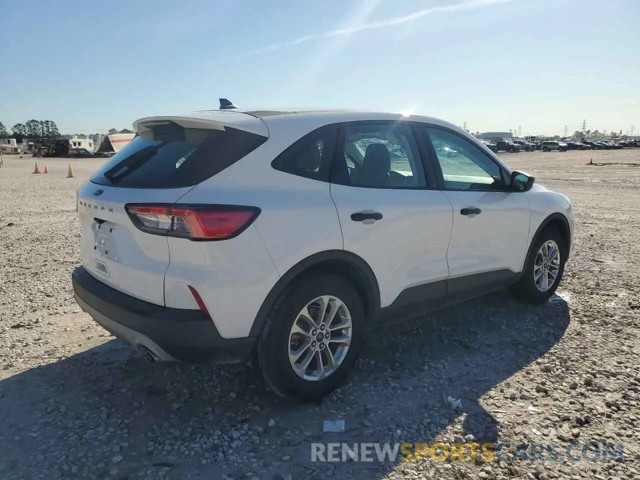 3 Photograph of a damaged car 1FMCU0F67NUB38837 FORD ESCAPE 2022