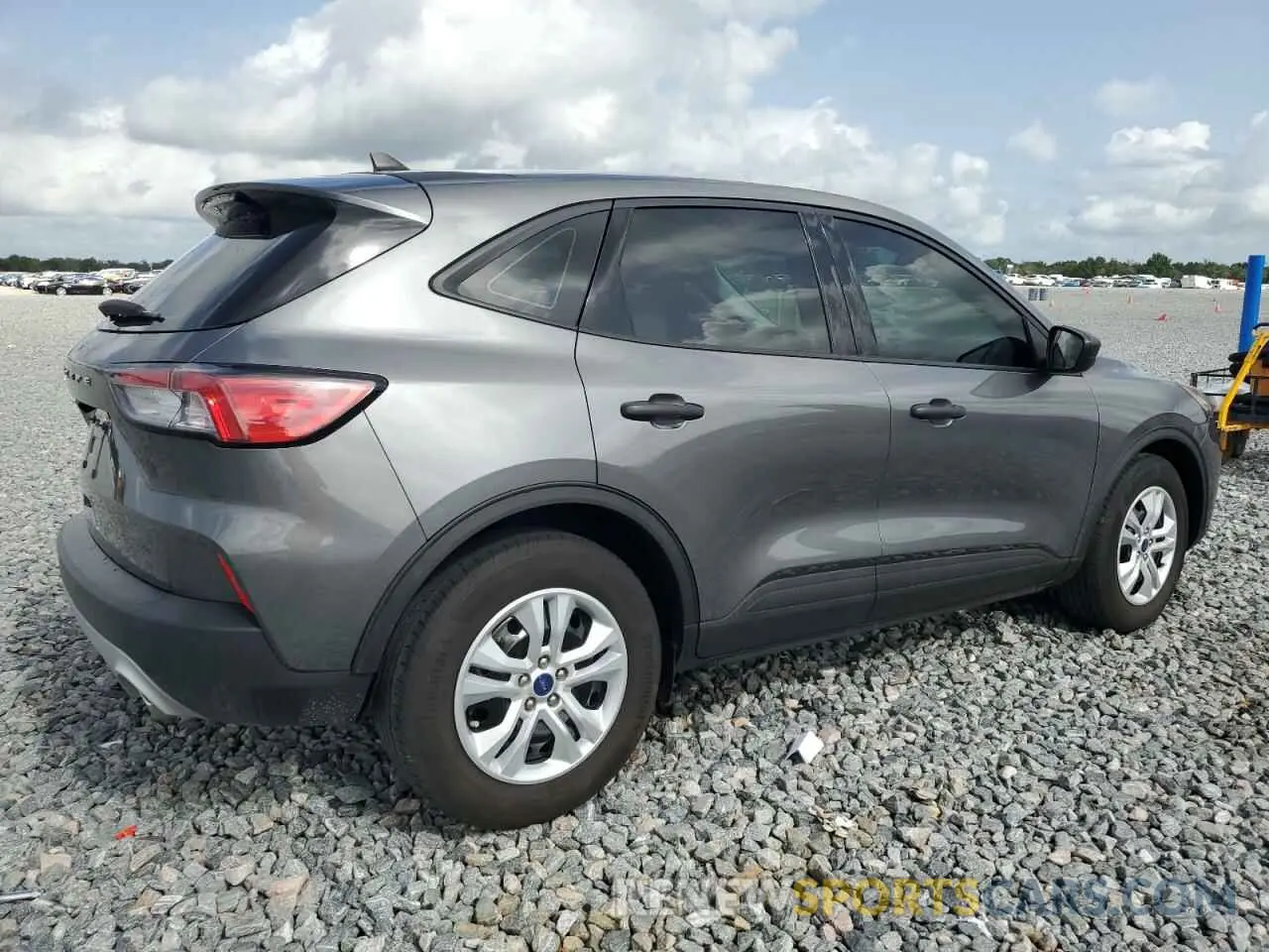 3 Photograph of a damaged car 1FMCU0F67NUB52592 FORD ESCAPE 2022