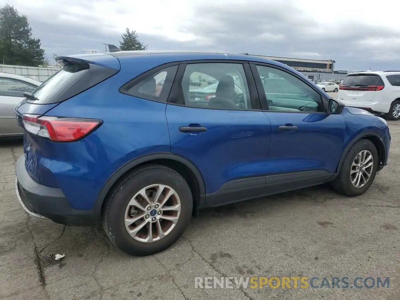 3 Photograph of a damaged car 1FMCU0F68NUA32803 FORD ESCAPE 2022