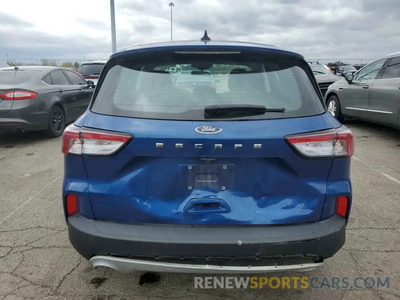 6 Photograph of a damaged car 1FMCU0F68NUA32803 FORD ESCAPE 2022