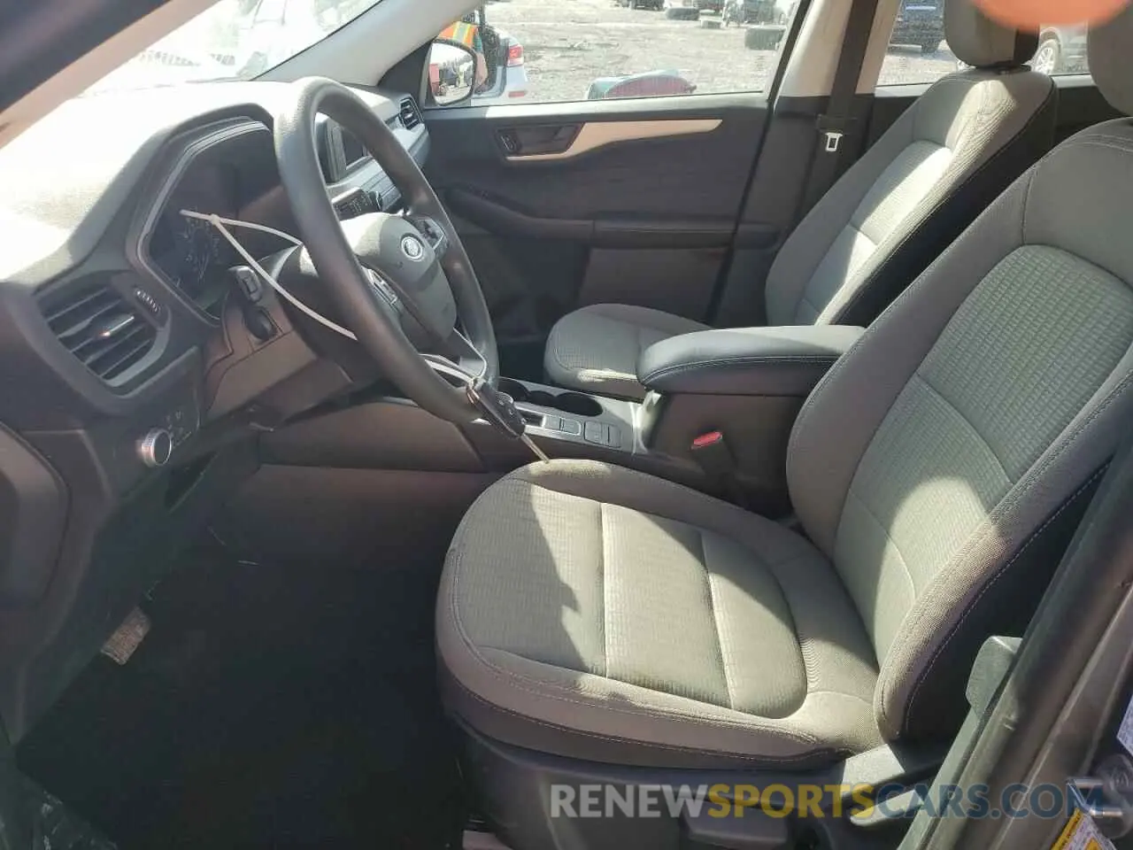 7 Photograph of a damaged car 1FMCU0F6XNUB51291 FORD ESCAPE 2022