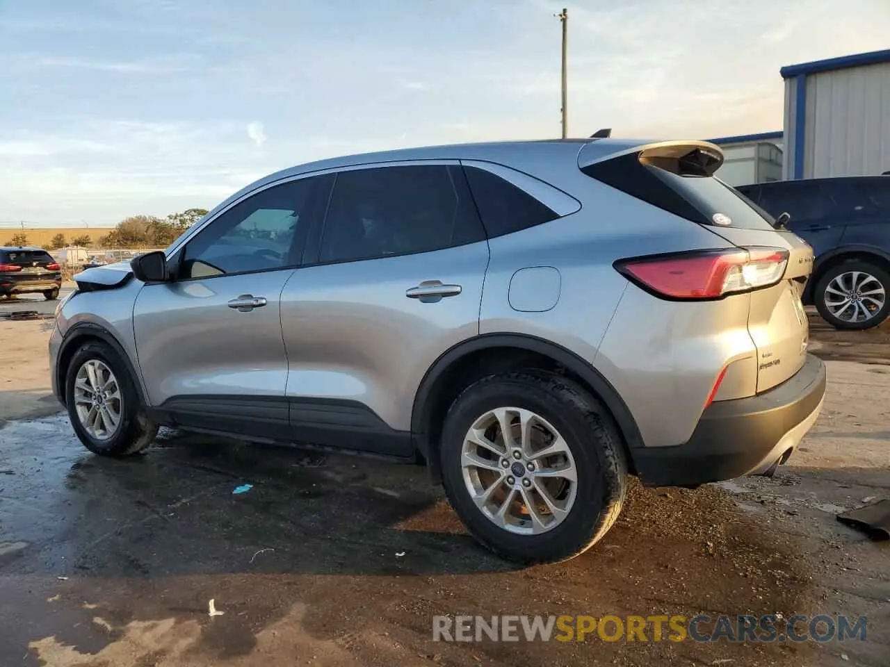 2 Photograph of a damaged car 1FMCU0G60NUA12754 FORD ESCAPE 2022