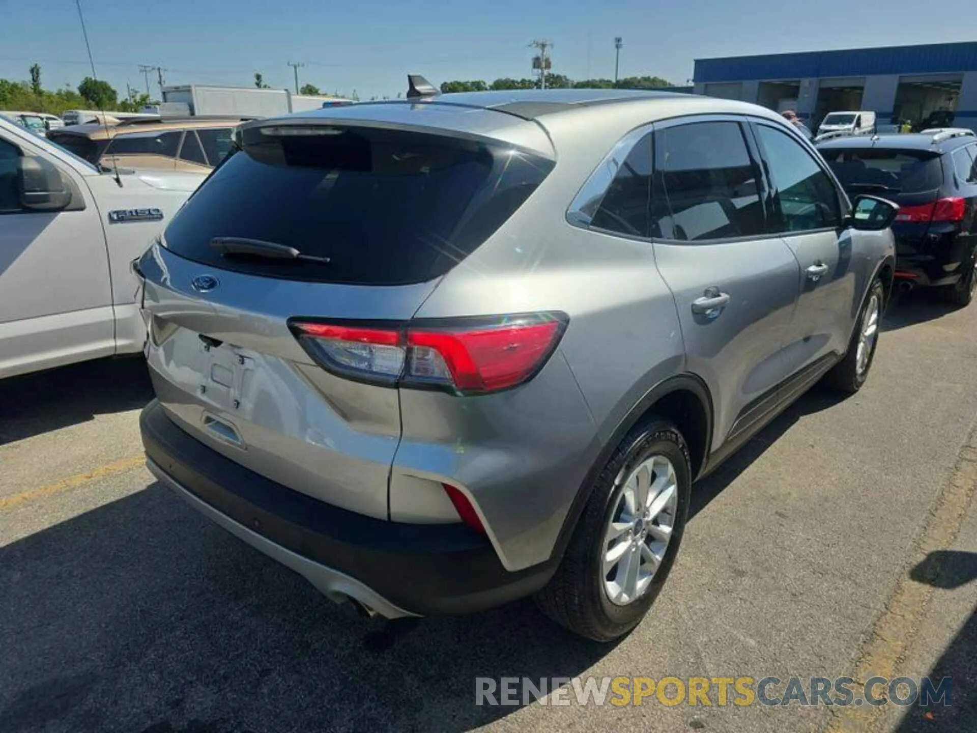 14 Photograph of a damaged car 1FMCU0G60NUA61503 FORD ESCAPE 2022