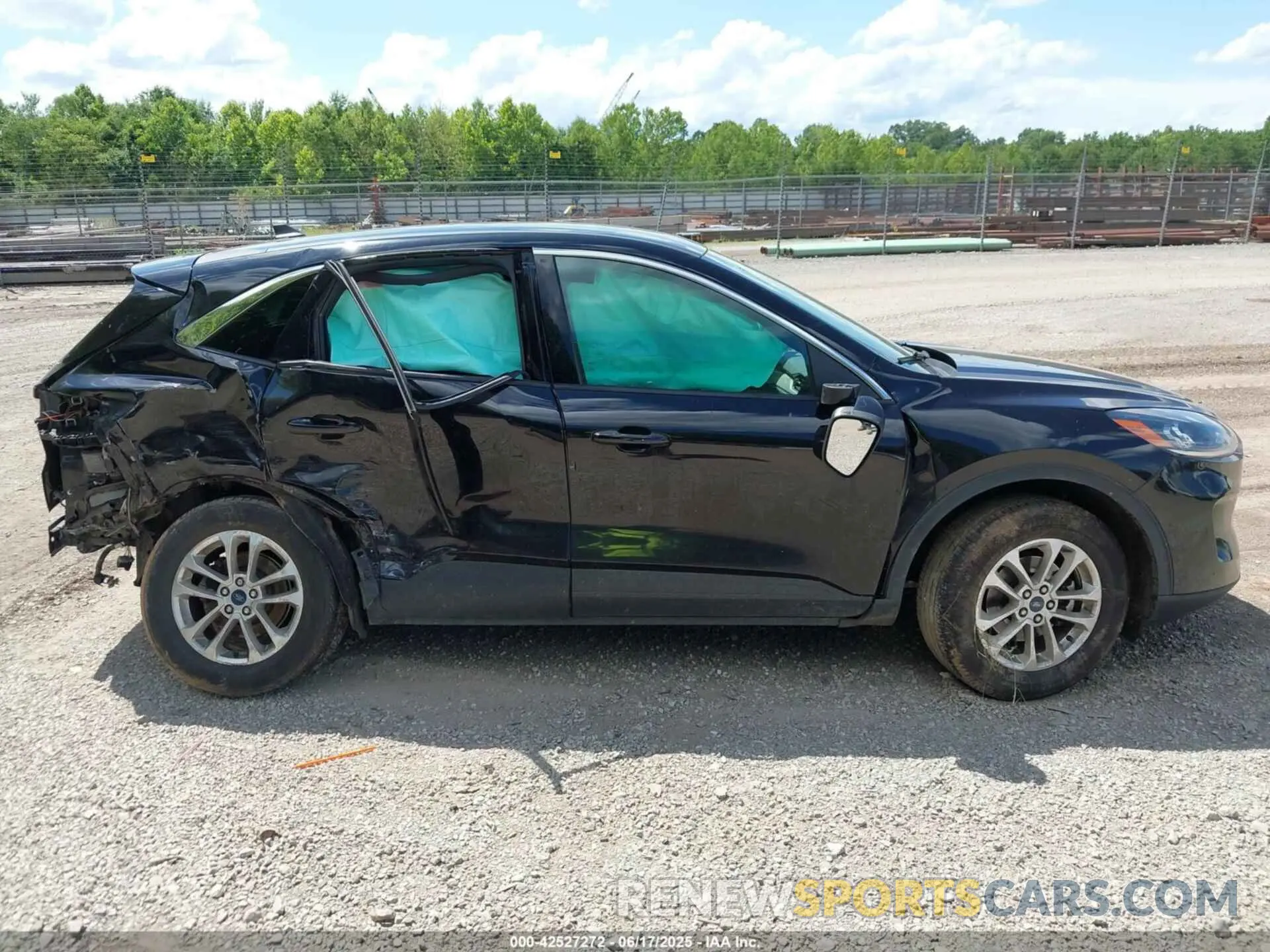 13 Photograph of a damaged car 1FMCU0G60NUA99216 FORD ESCAPE 2022