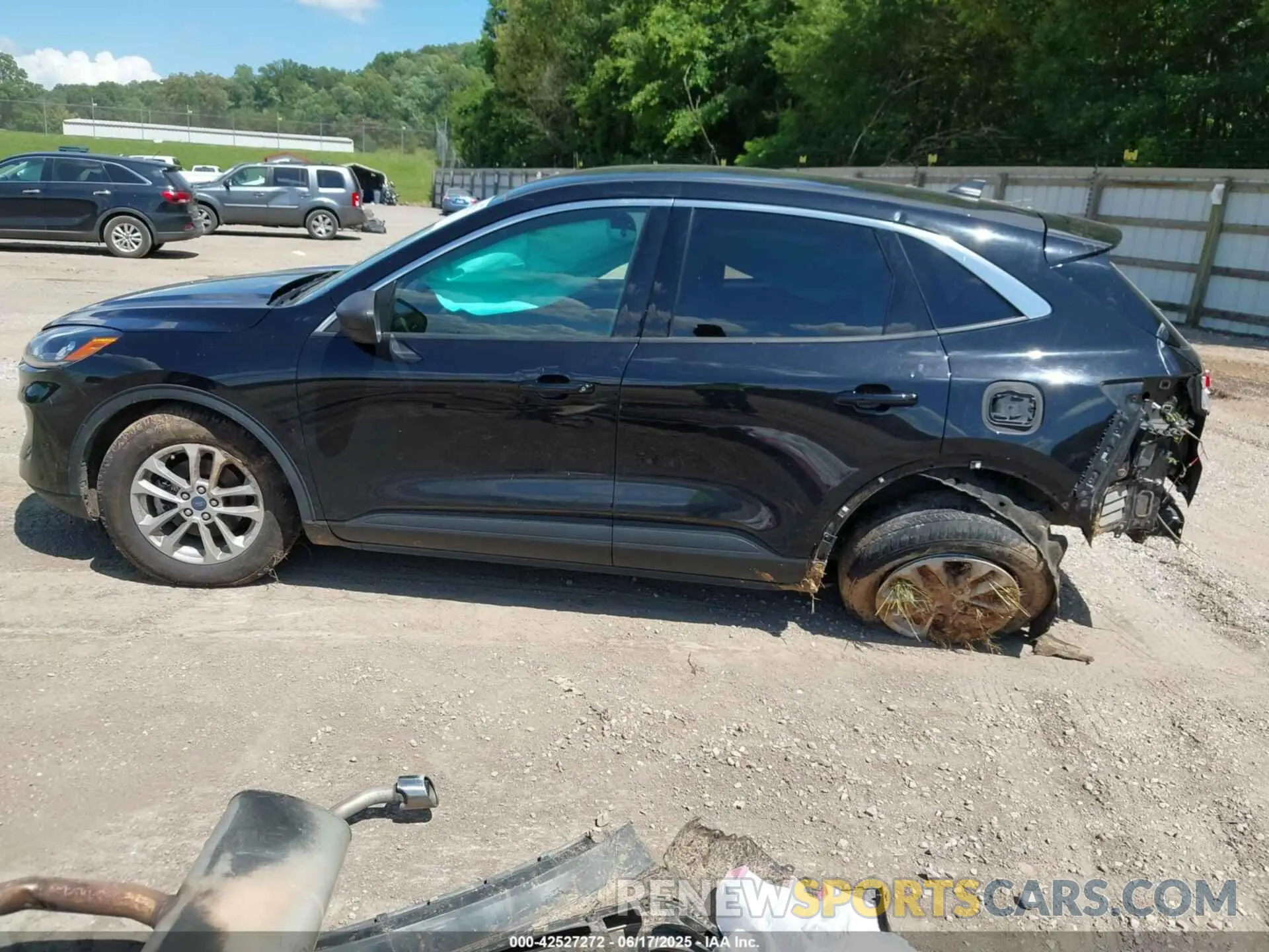 14 Photograph of a damaged car 1FMCU0G60NUA99216 FORD ESCAPE 2022