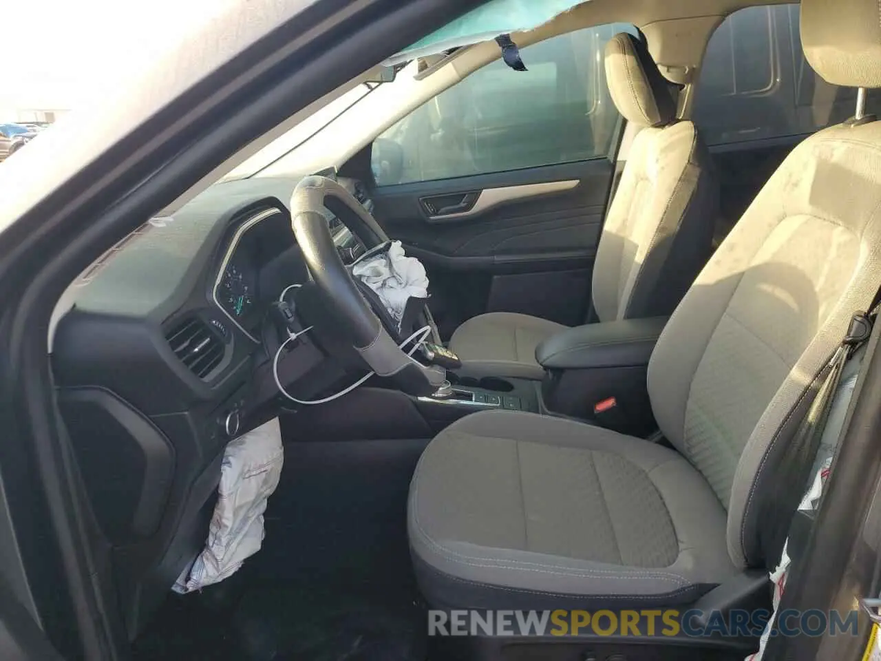 7 Photograph of a damaged car 1FMCU0G60NUB39617 FORD ESCAPE 2022