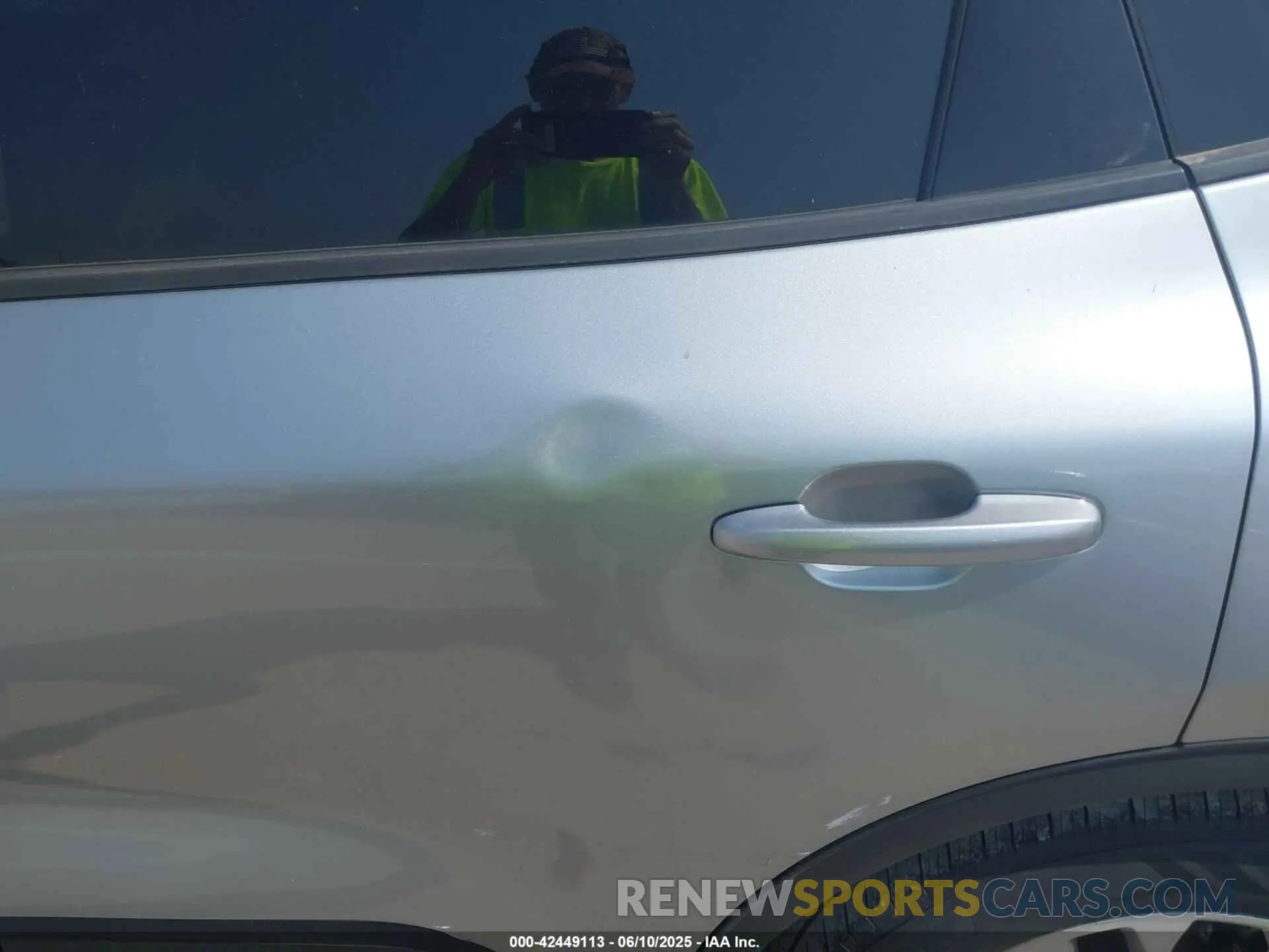 6 Photograph of a damaged car 1FMCU0G60NUB40699 FORD ESCAPE 2022