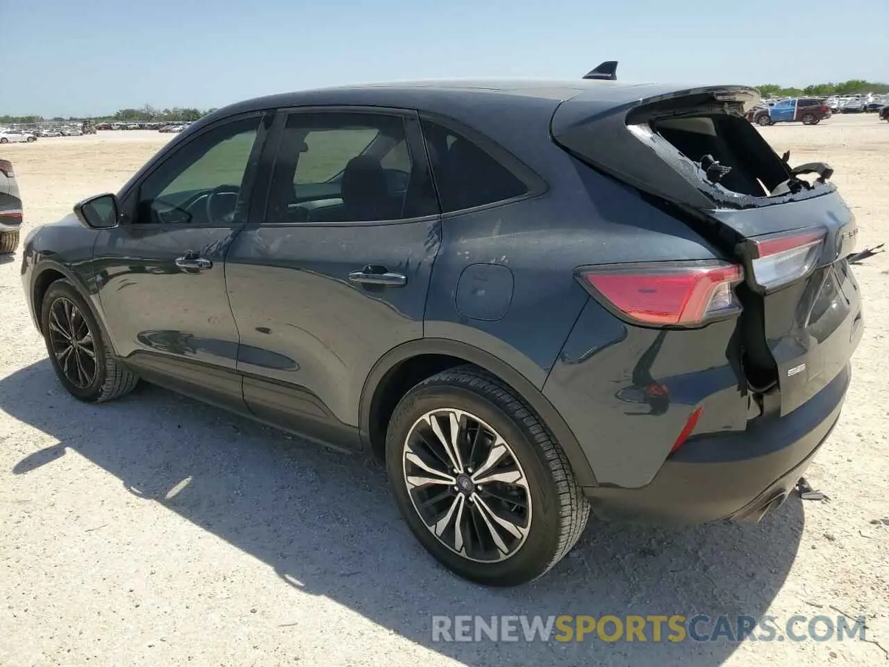 2 Photograph of a damaged car 1FMCU0G60NUB62007 FORD ESCAPE 2022