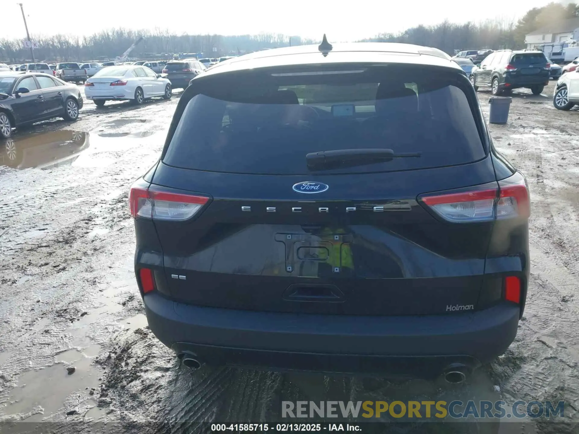 16 Photograph of a damaged car 1FMCU0G60NUC00349 FORD ESCAPE 2022