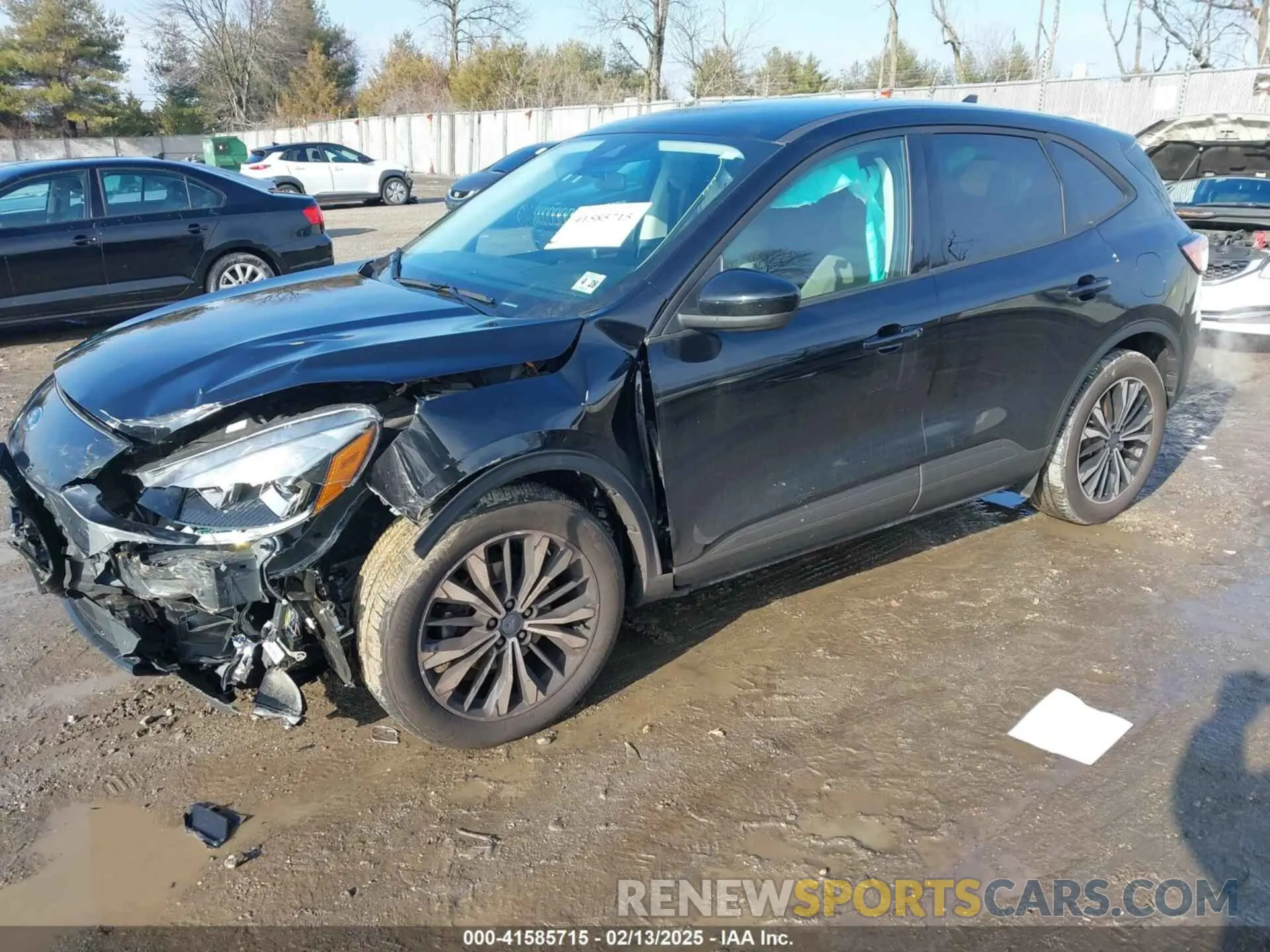 2 Photograph of a damaged car 1FMCU0G60NUC00349 FORD ESCAPE 2022