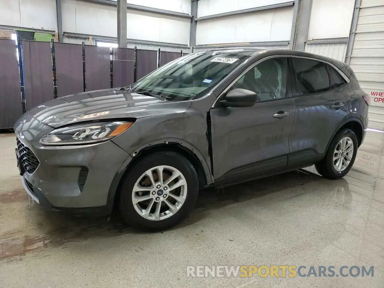 1 Photograph of a damaged car 1FMCU0G60NUC01825 FORD ESCAPE 2022