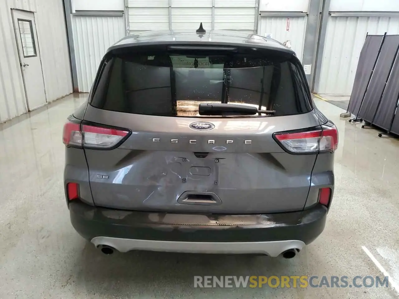 6 Photograph of a damaged car 1FMCU0G60NUC01825 FORD ESCAPE 2022