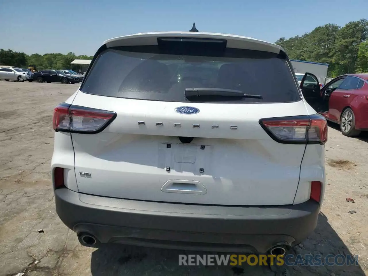 6 Photograph of a damaged car 1FMCU0G60NUC04269 FORD ESCAPE 2022