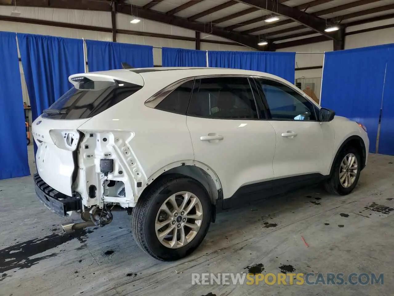 3 Photograph of a damaged car 1FMCU0G61NUA23441 FORD ESCAPE 2022