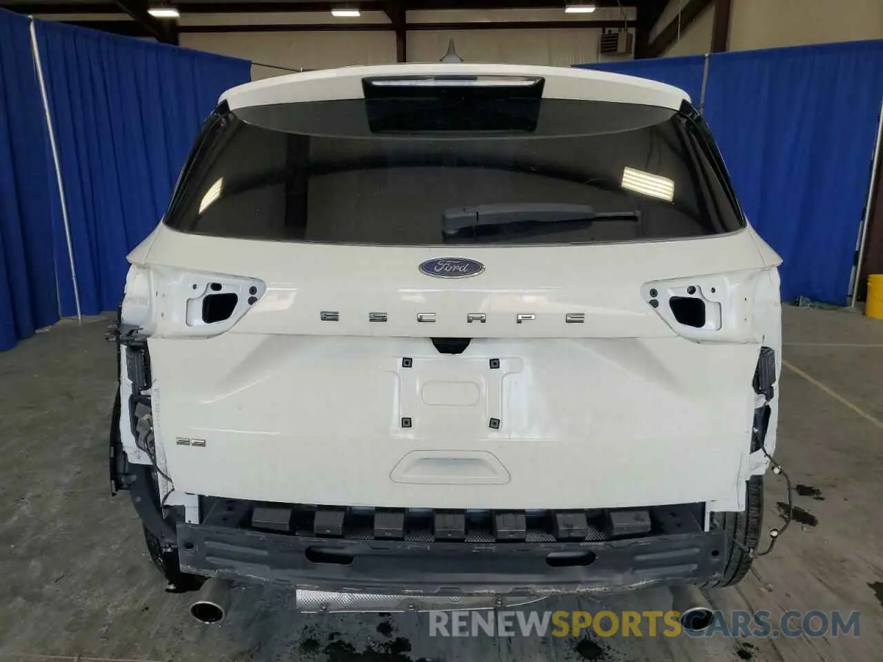 6 Photograph of a damaged car 1FMCU0G61NUA23441 FORD ESCAPE 2022