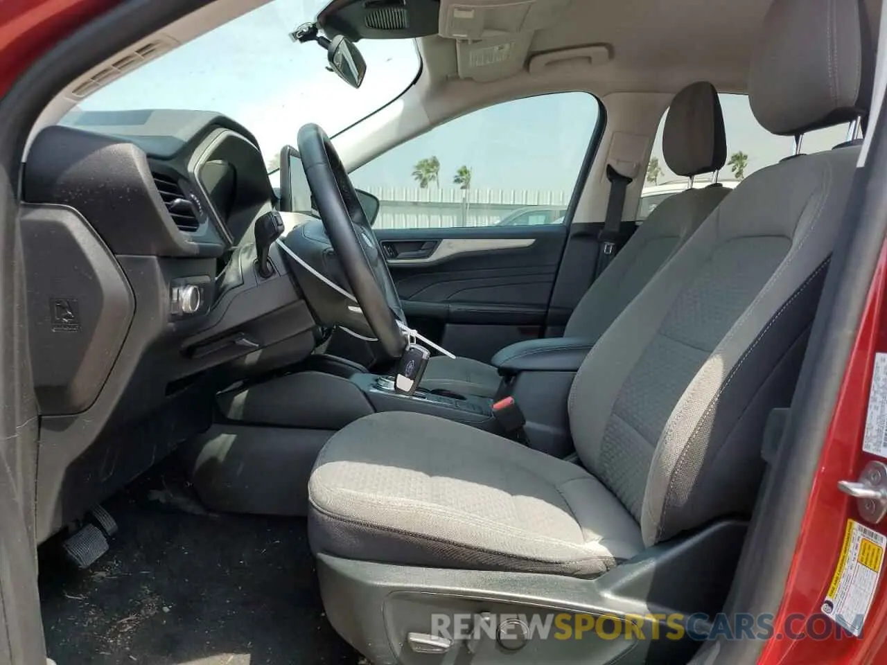 7 Photograph of a damaged car 1FMCU0G61NUA36111 FORD ESCAPE 2022