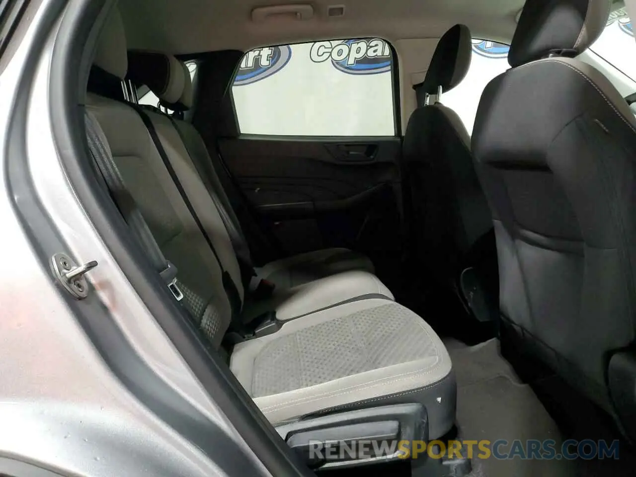 11 Photograph of a damaged car 1FMCU0G61NUA55192 FORD ESCAPE 2022