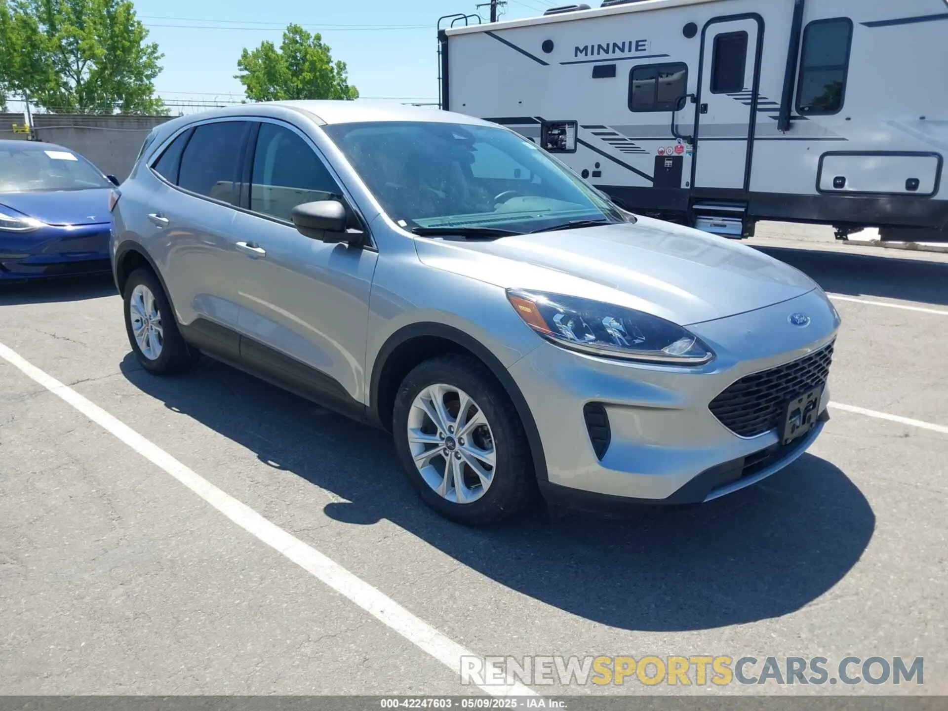 1 Photograph of a damaged car 1FMCU0G61NUA56391 FORD ESCAPE 2022