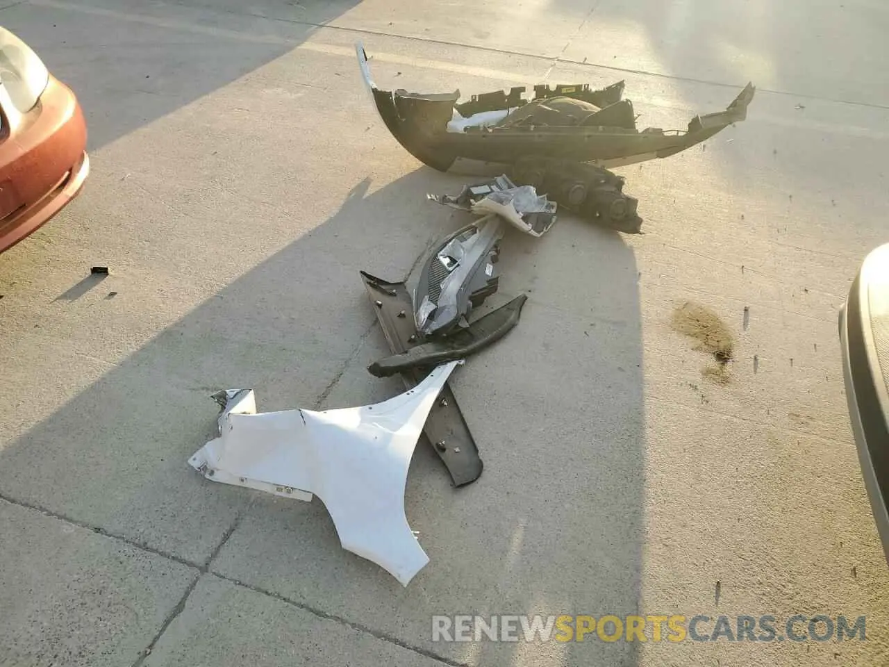13 Photograph of a damaged car 1FMCU0G61NUA70176 FORD ESCAPE 2022