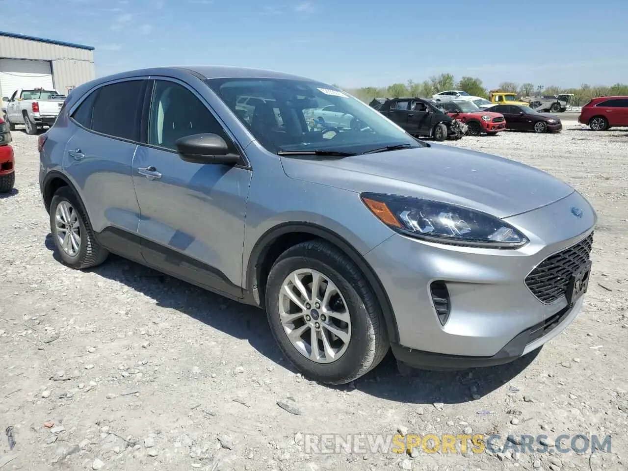 4 Photograph of a damaged car 1FMCU0G61NUA89746 FORD ESCAPE 2022