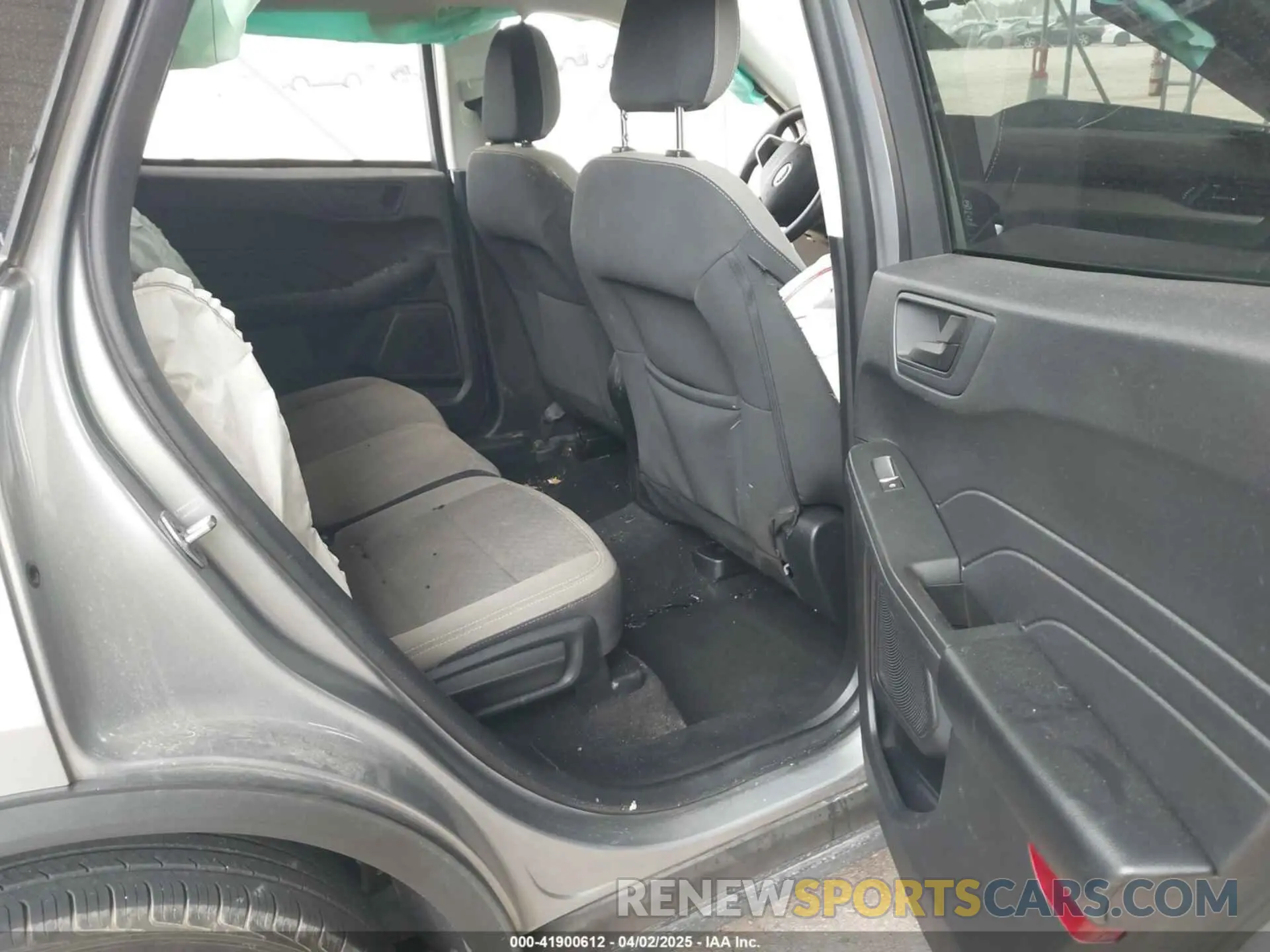 8 Photograph of a damaged car 1FMCU0G62NUA25554 FORD ESCAPE 2022