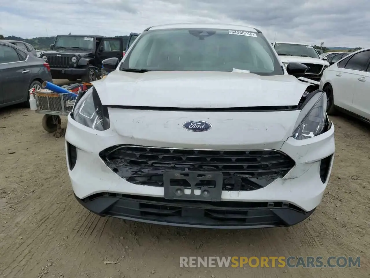 5 Photograph of a damaged car 1FMCU0G62NUA27725 FORD ESCAPE 2022