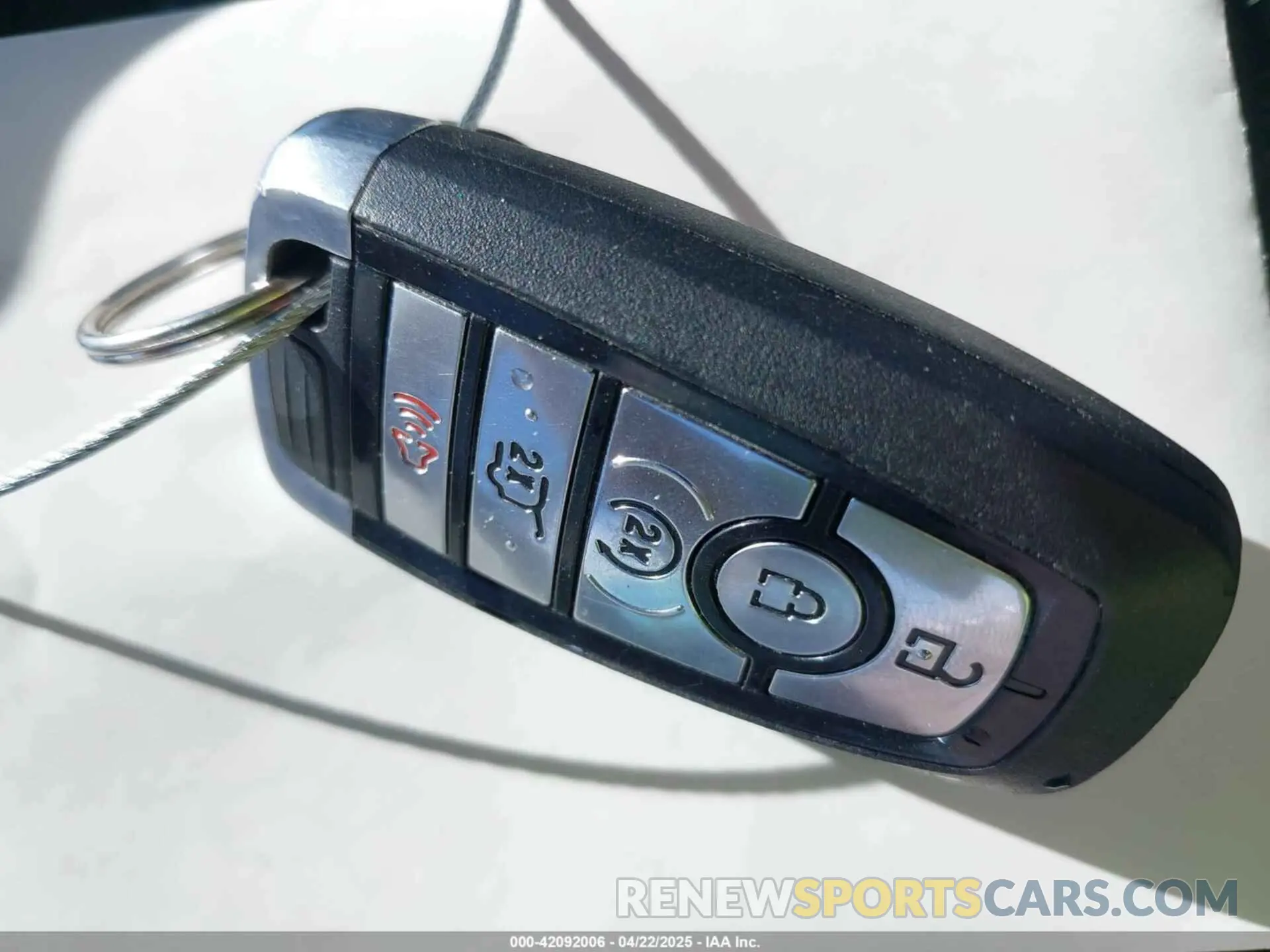 11 Photograph of a damaged car 1FMCU0G62NUB87670 FORD ESCAPE 2022
