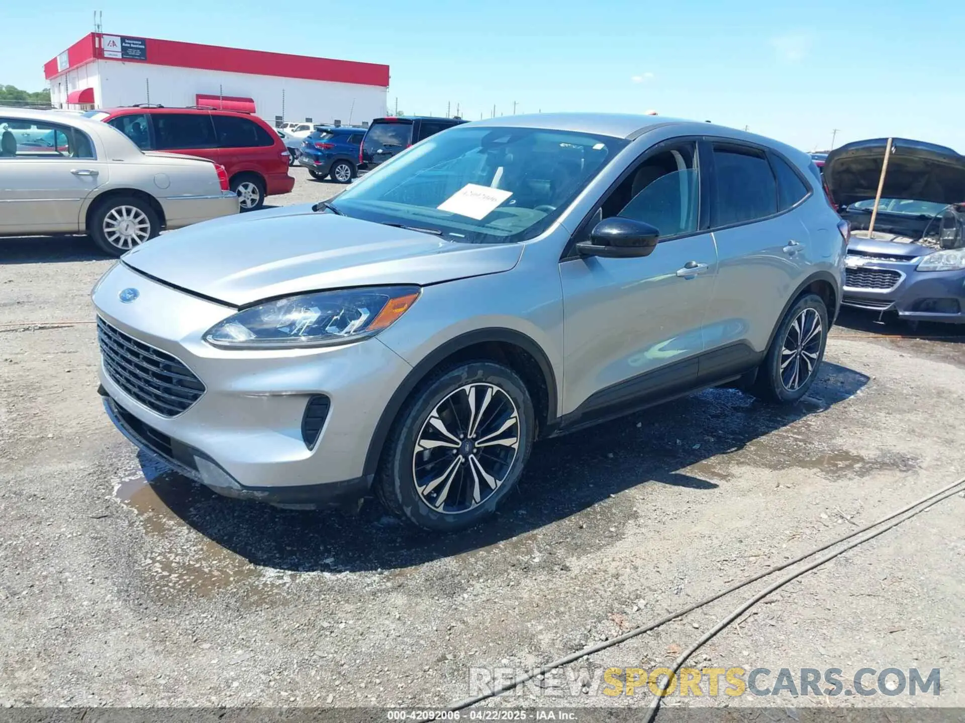2 Photograph of a damaged car 1FMCU0G62NUB87670 FORD ESCAPE 2022
