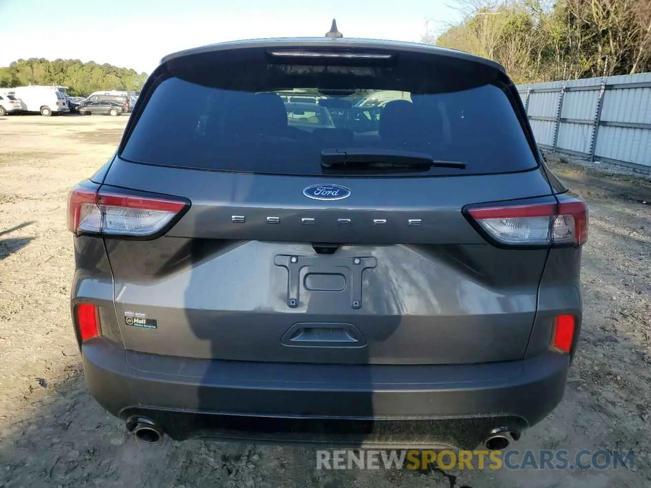 6 Photograph of a damaged car 1FMCU0G62NUB97762 FORD ESCAPE 2022