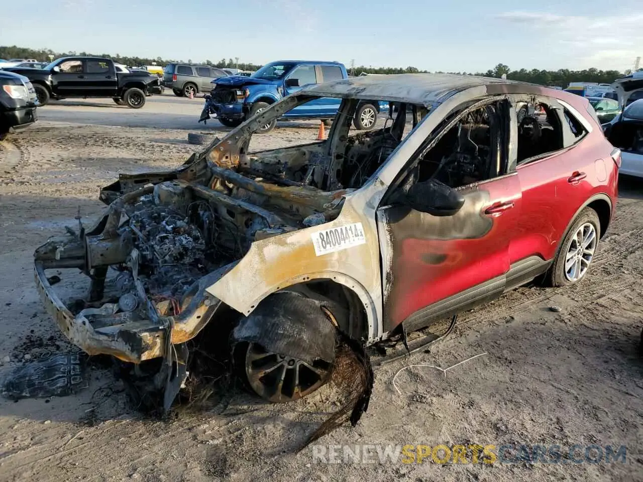 1 Photograph of a damaged car 1FMCU0G62NUC01745 FORD ESCAPE 2022