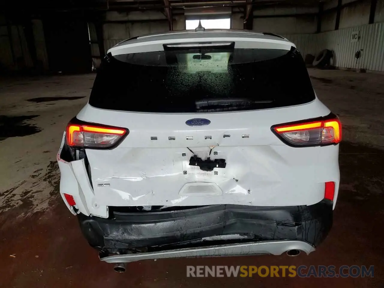 6 Photograph of a damaged car 1FMCU0G63NUA20203 FORD ESCAPE 2022