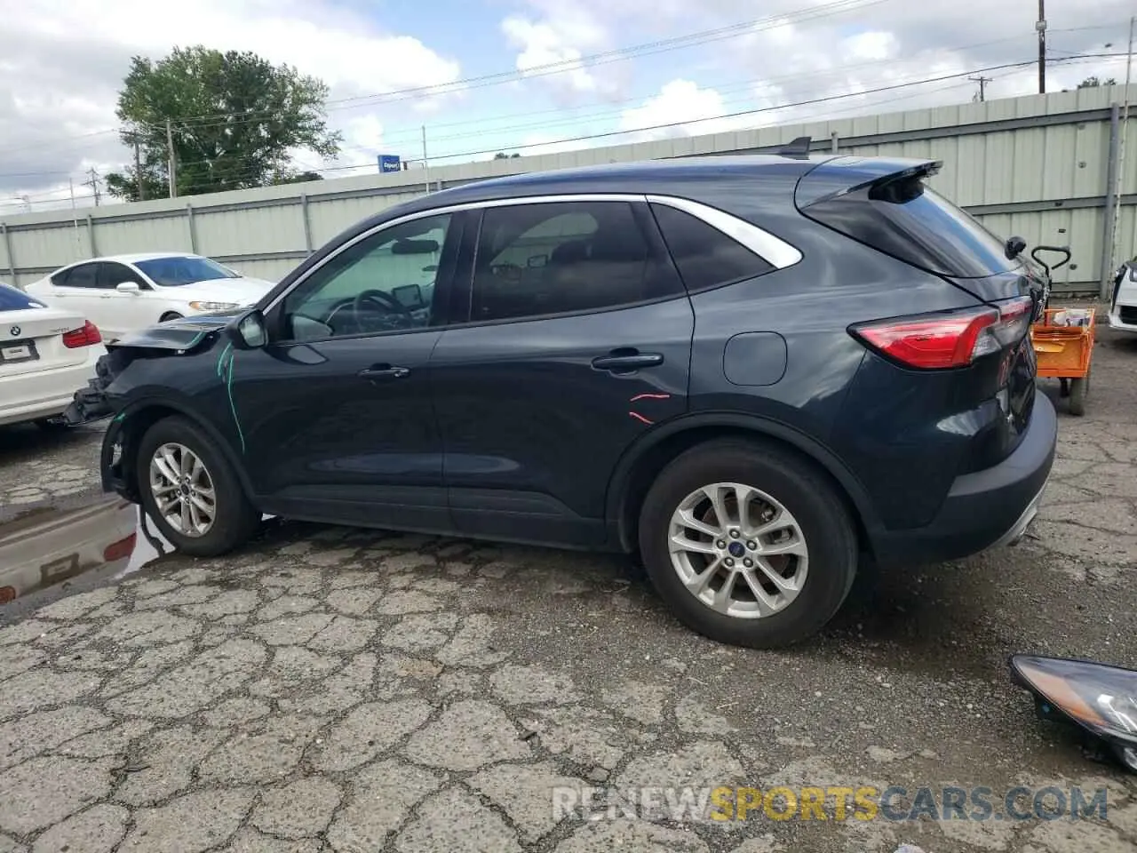 2 Photograph of a damaged car 1FMCU0G63NUA33842 FORD ESCAPE 2022