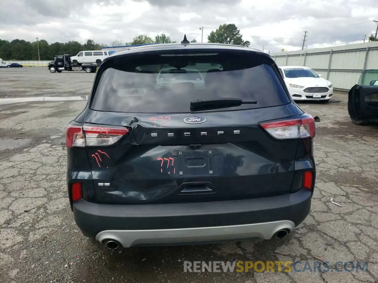 6 Photograph of a damaged car 1FMCU0G63NUA33842 FORD ESCAPE 2022