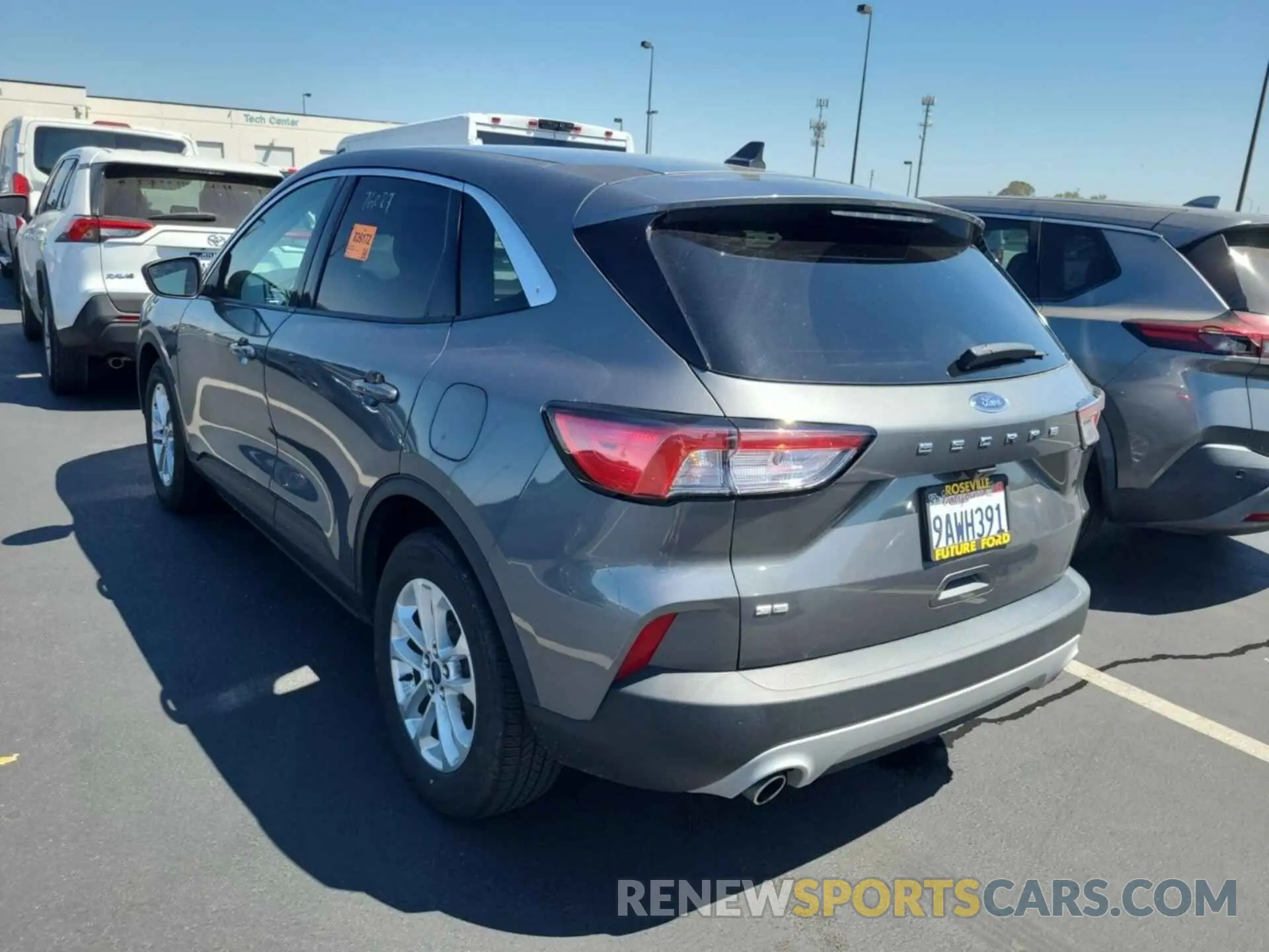 20 Photograph of a damaged car 1FMCU0G63NUA45439 FORD ESCAPE 2022