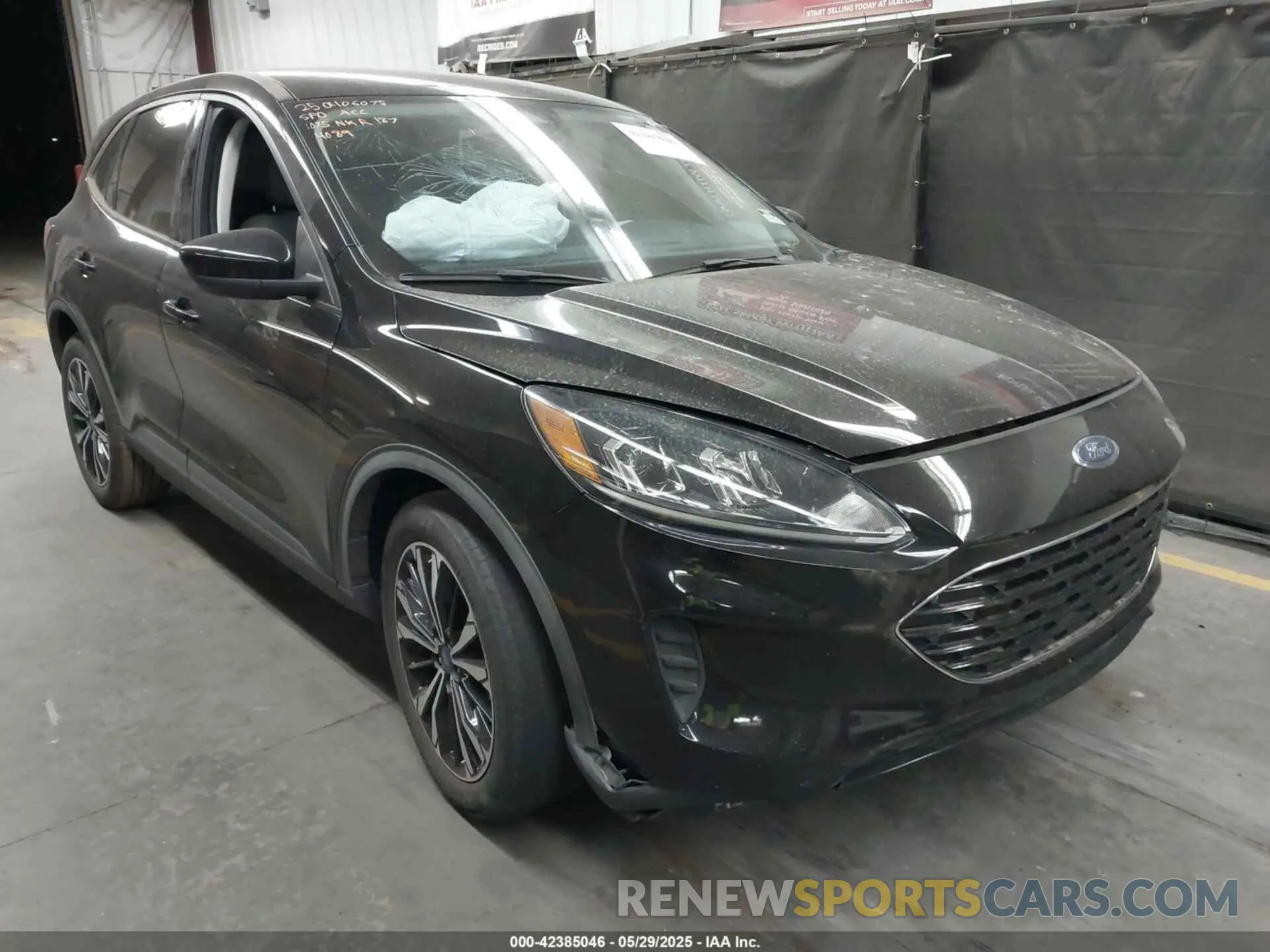1 Photograph of a damaged car 1FMCU0G63NUA54089 FORD ESCAPE 2022