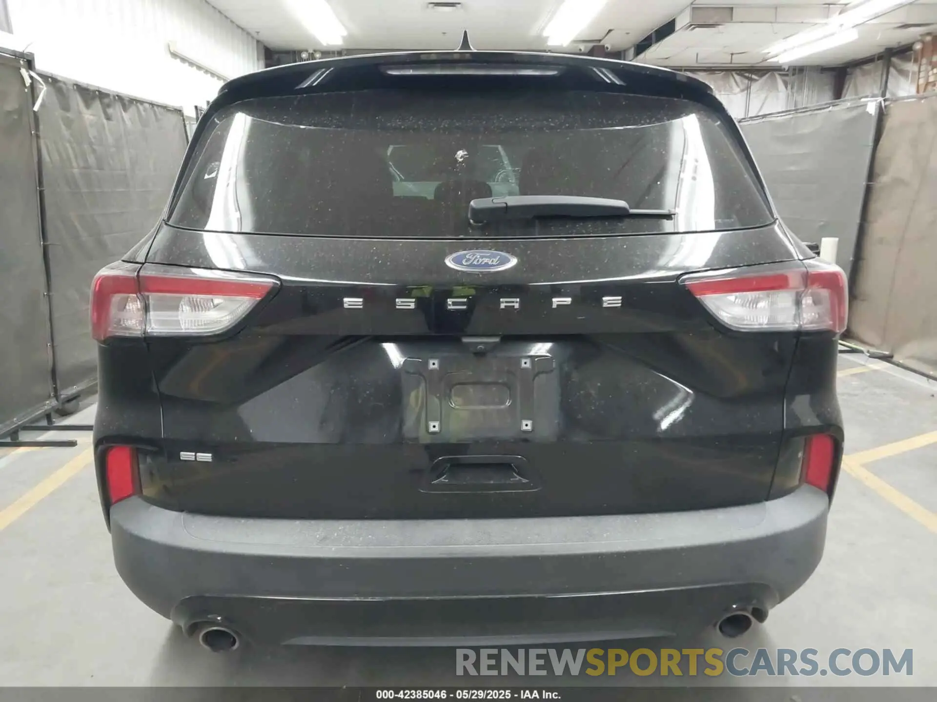 15 Photograph of a damaged car 1FMCU0G63NUA54089 FORD ESCAPE 2022