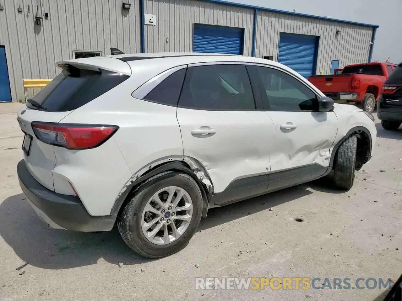 3 Photograph of a damaged car 1FMCU0G63NUA99257 FORD ESCAPE 2022