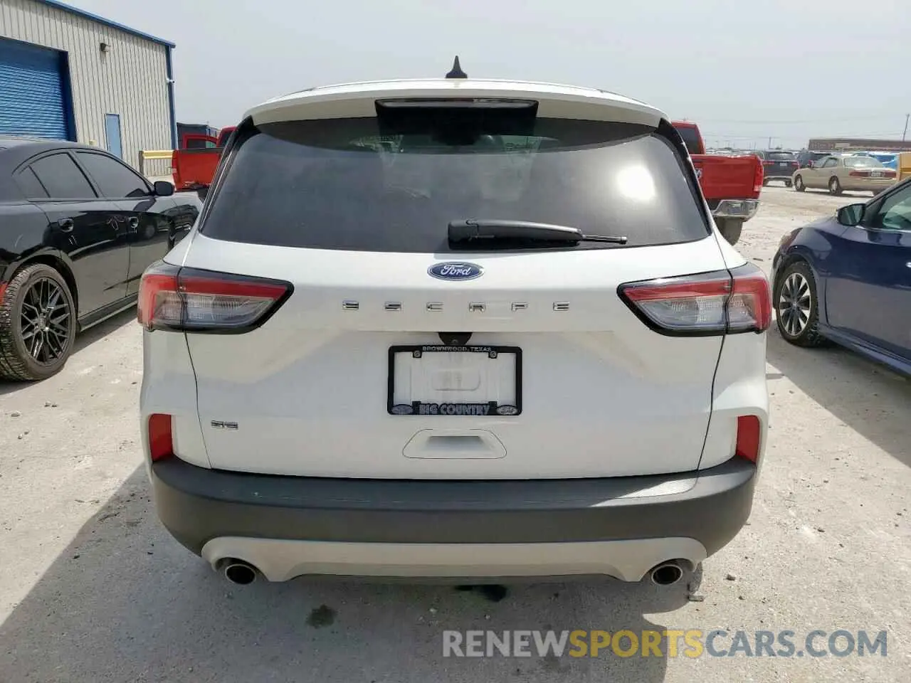 6 Photograph of a damaged car 1FMCU0G63NUA99257 FORD ESCAPE 2022