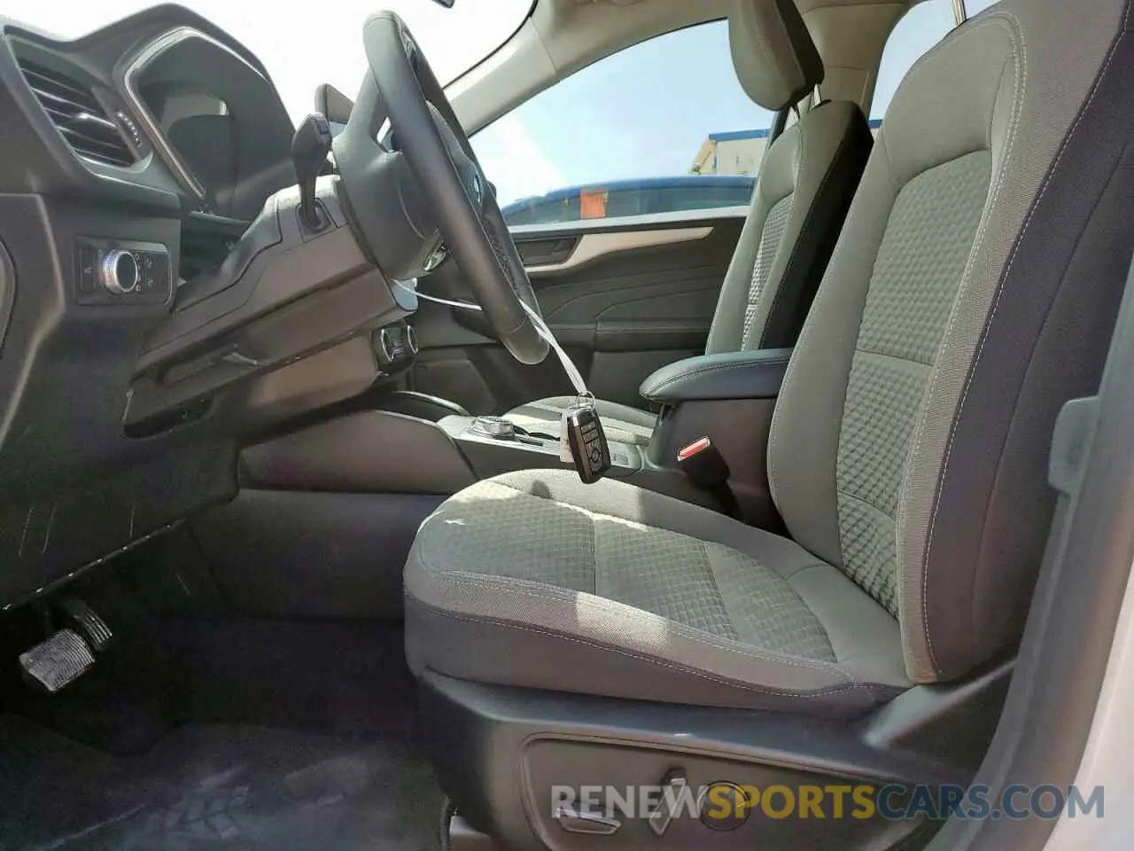 7 Photograph of a damaged car 1FMCU0G63NUA99257 FORD ESCAPE 2022