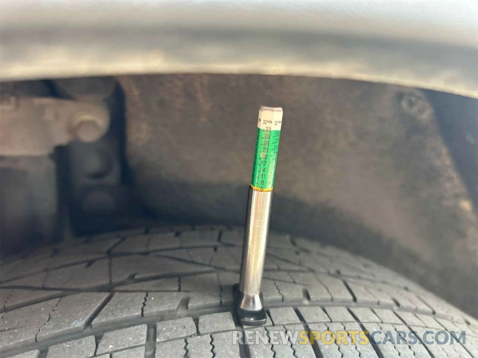 11 Photograph of a damaged car 1FMCU0G63NUB55889 FORD ESCAPE 2022