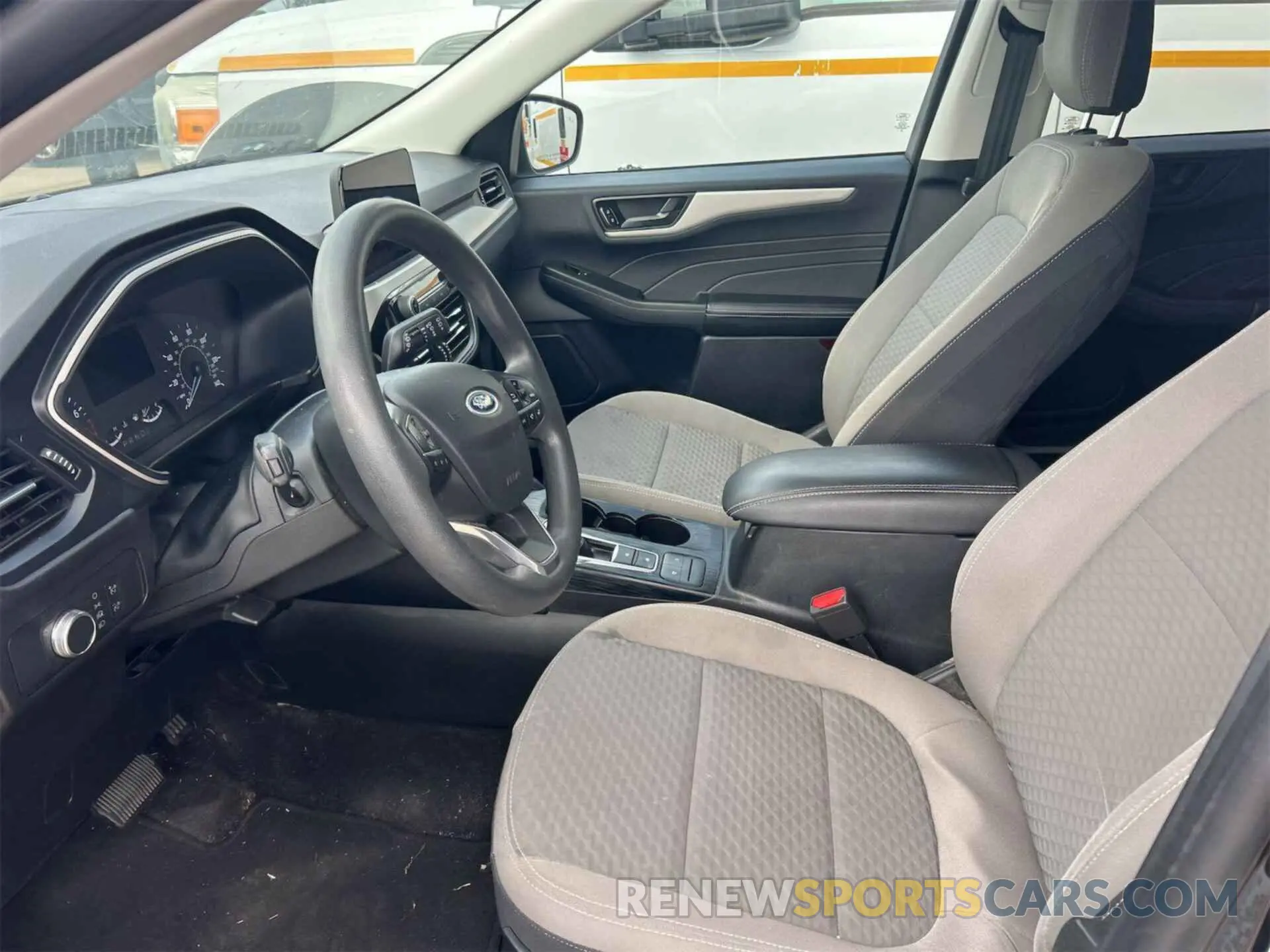18 Photograph of a damaged car 1FMCU0G63NUB55889 FORD ESCAPE 2022