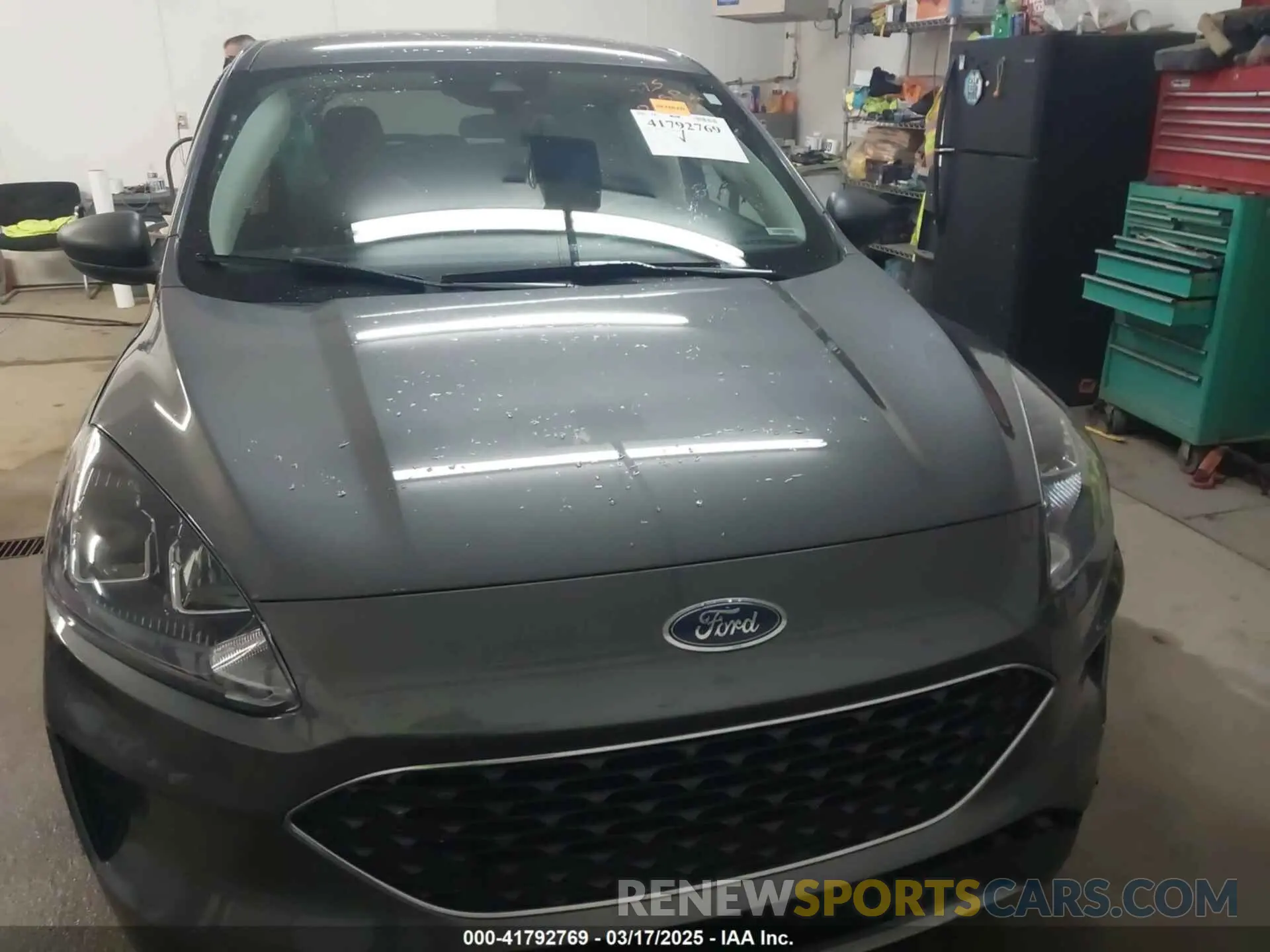 13 Photograph of a damaged car 1FMCU0G63NUB63135 FORD ESCAPE 2022