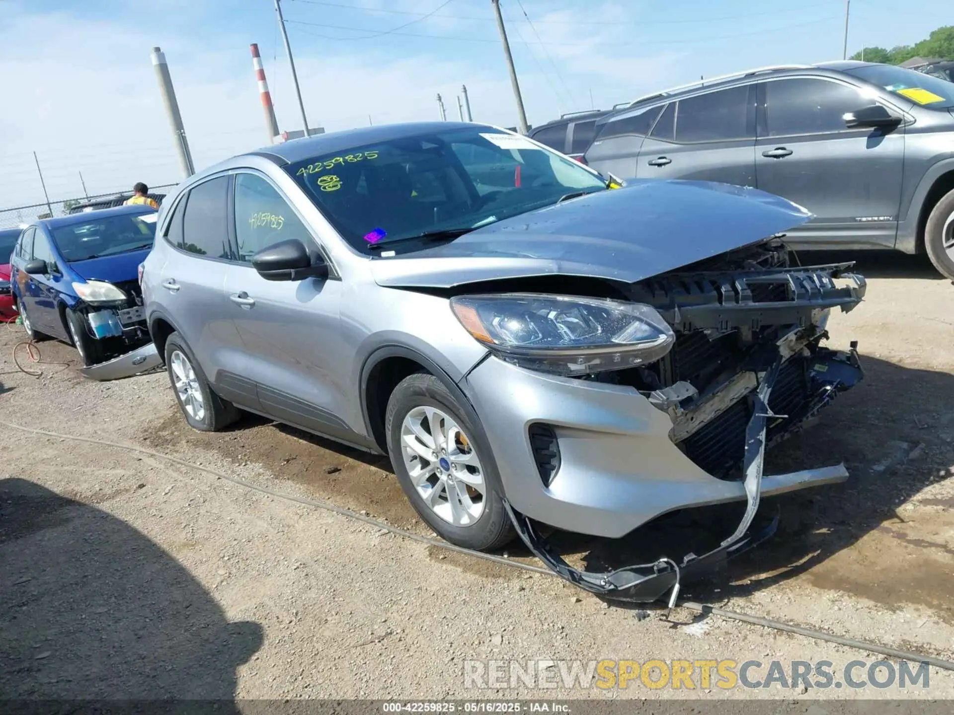1 Photograph of a damaged car 1FMCU0G64NUA25622 FORD ESCAPE 2022