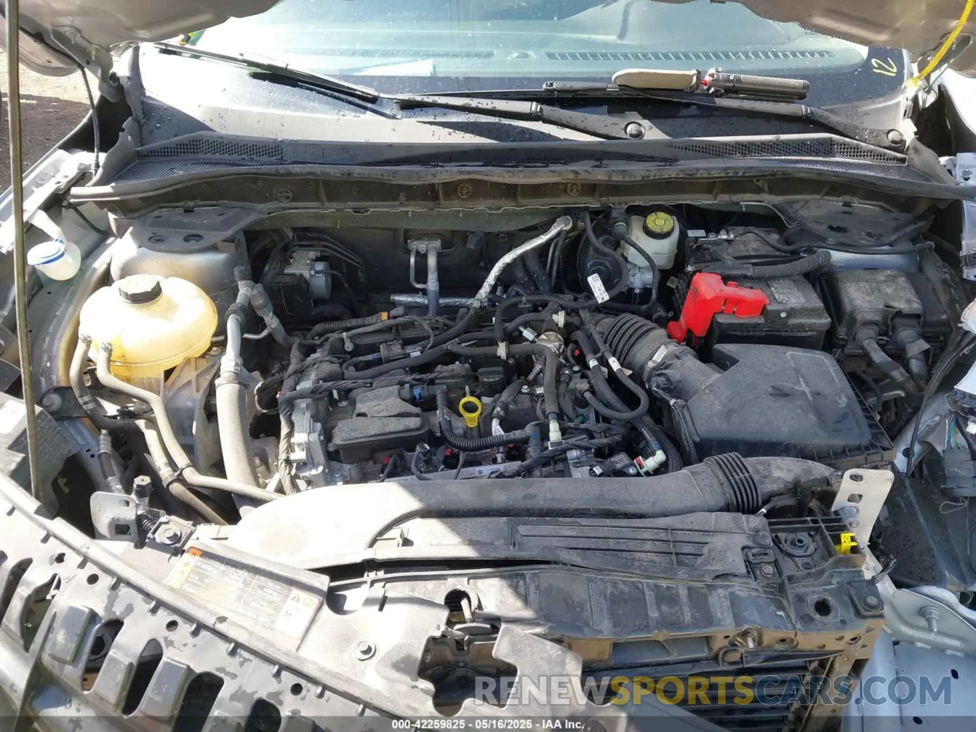 10 Photograph of a damaged car 1FMCU0G64NUA25622 FORD ESCAPE 2022